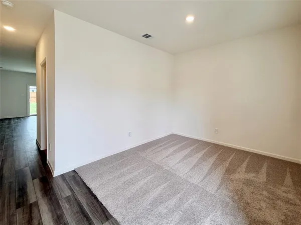 $2,400 | 1237 Herring Drive, Forney, TX 75126