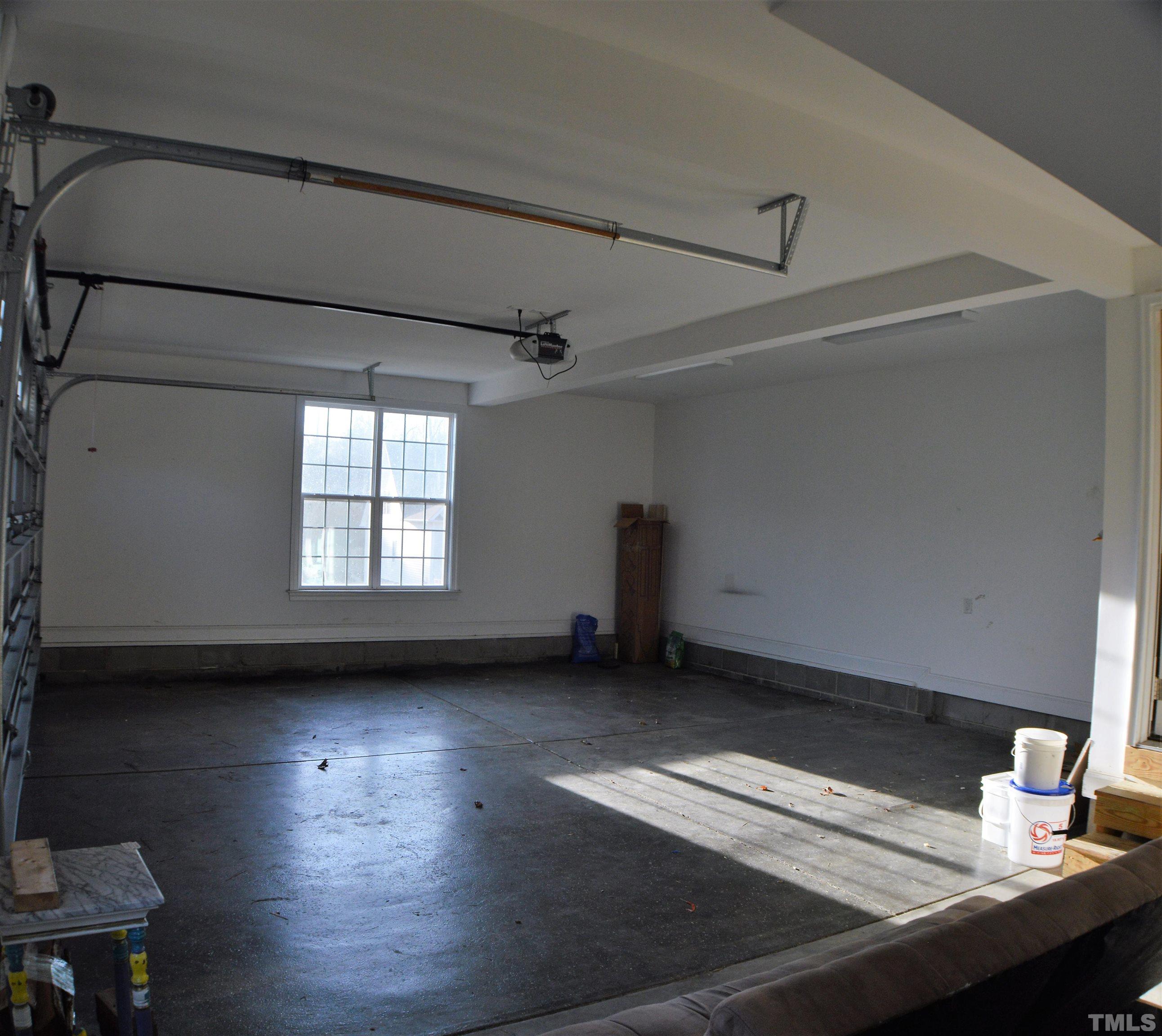 346 West Waycliff Road Henderson, NC 27537 - Photo 11 of 31 Gallery Image 11