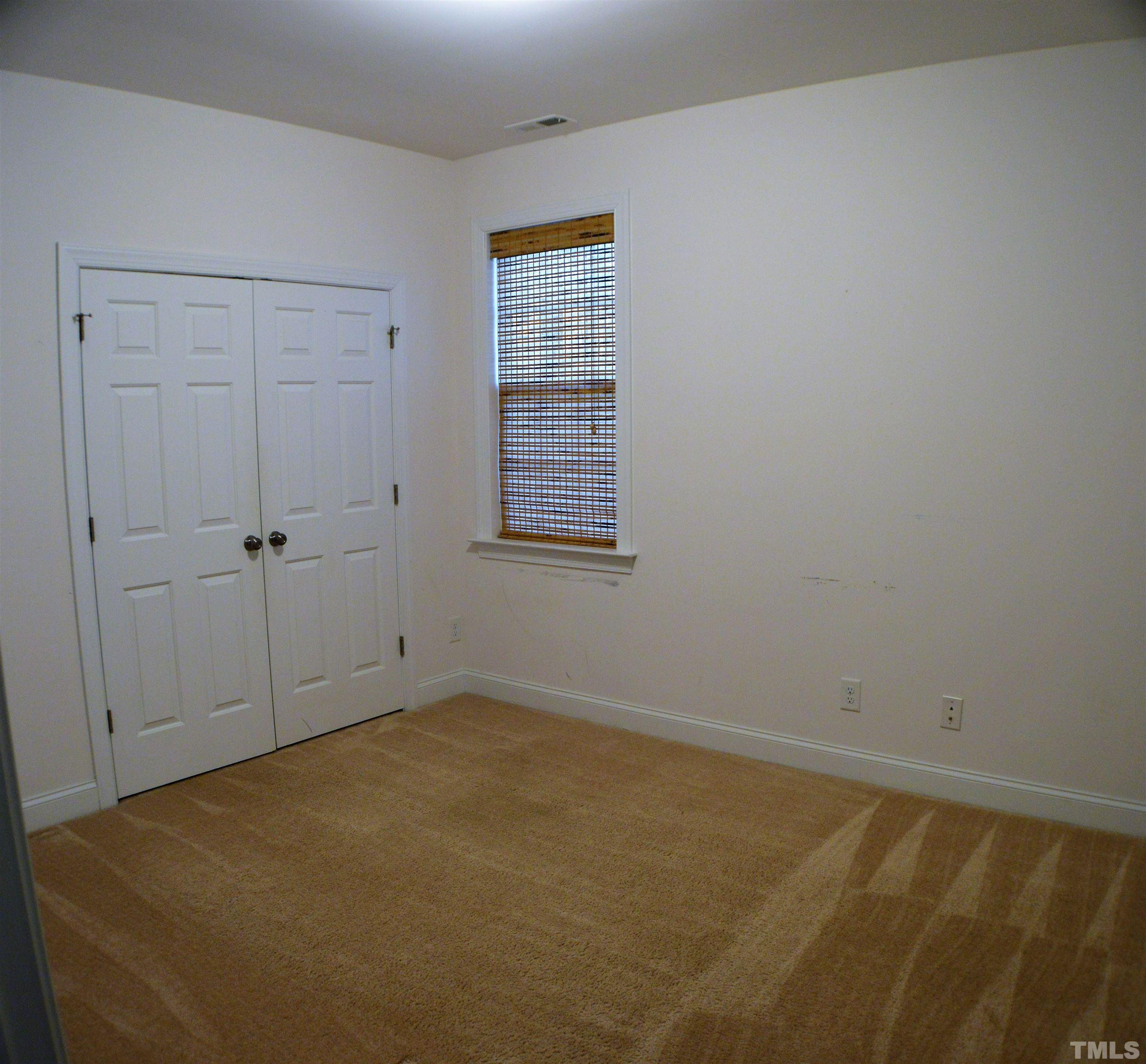 346 West Waycliff Road Henderson, NC 27537 - Photo 20 of 31 Gallery Image 20