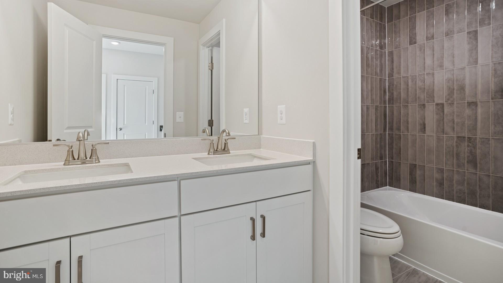 45162 Drowes Terrace Sterling, VA 20166 - Photo 12 of 15