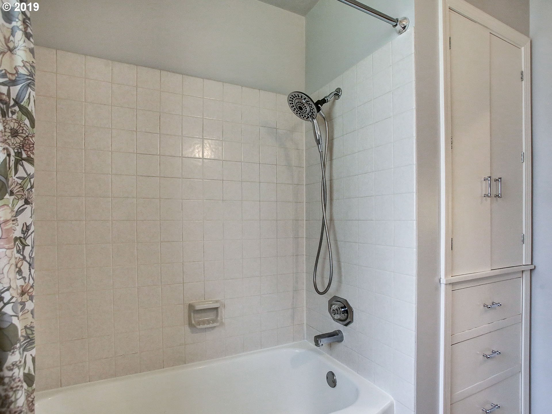 4119 Southwest Hamilton Street Portland, OR 97221 - Photo 16 of 29 a bathroom with a bathtub