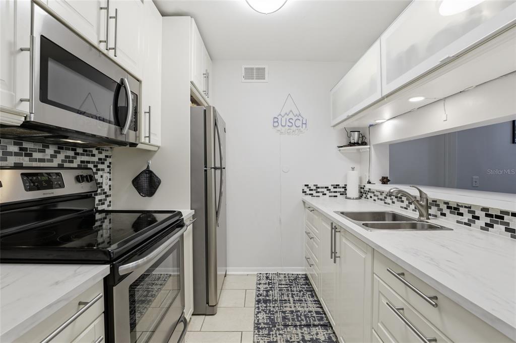 3921 Southwest 34th Street, Unit 307 Gainesville, FL 32608 - Photo 7 of 42