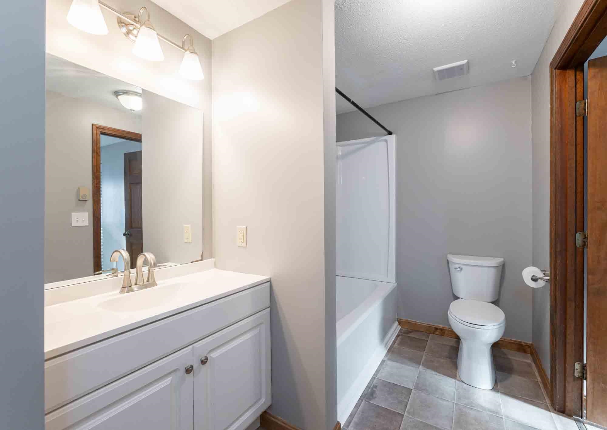 22 Olde Country Village Road Londonderry, NH 03053 - Photo 33 of 53