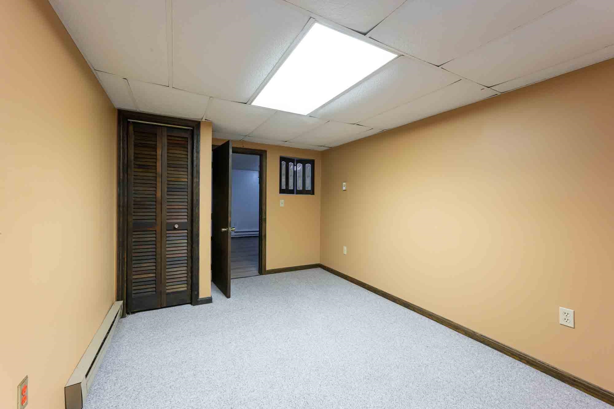 22 Olde Country Village Road Londonderry, NH 03053 - Photo 37 of 53