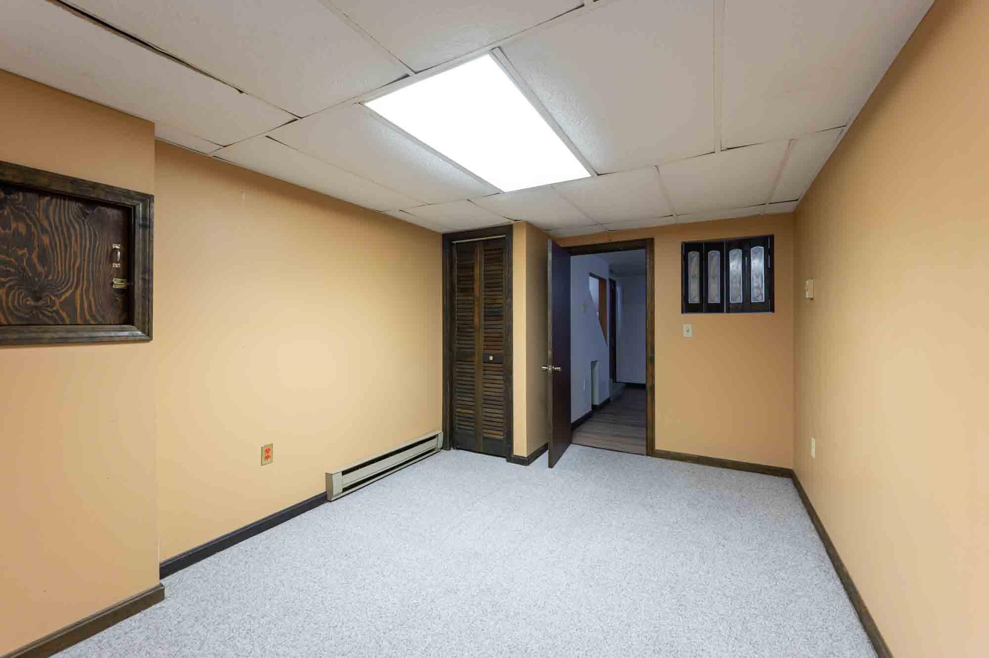 22 Olde Country Village Road Londonderry, NH 03053 - Photo 38 of 53