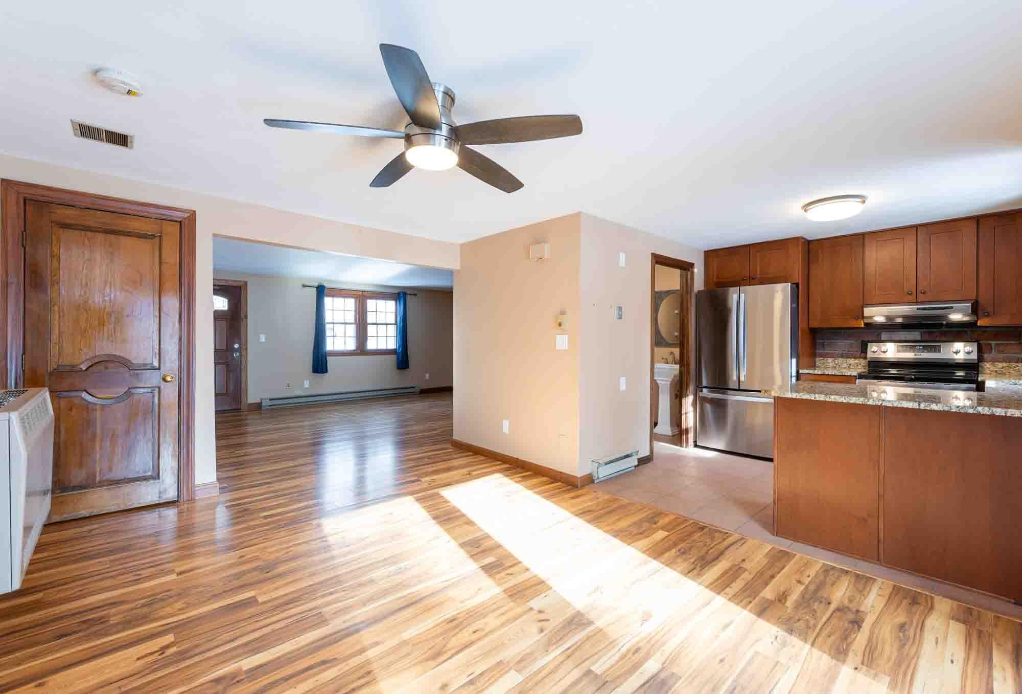 22 Olde Country Village Road Londonderry, NH 03053 - Photo 7 of 53