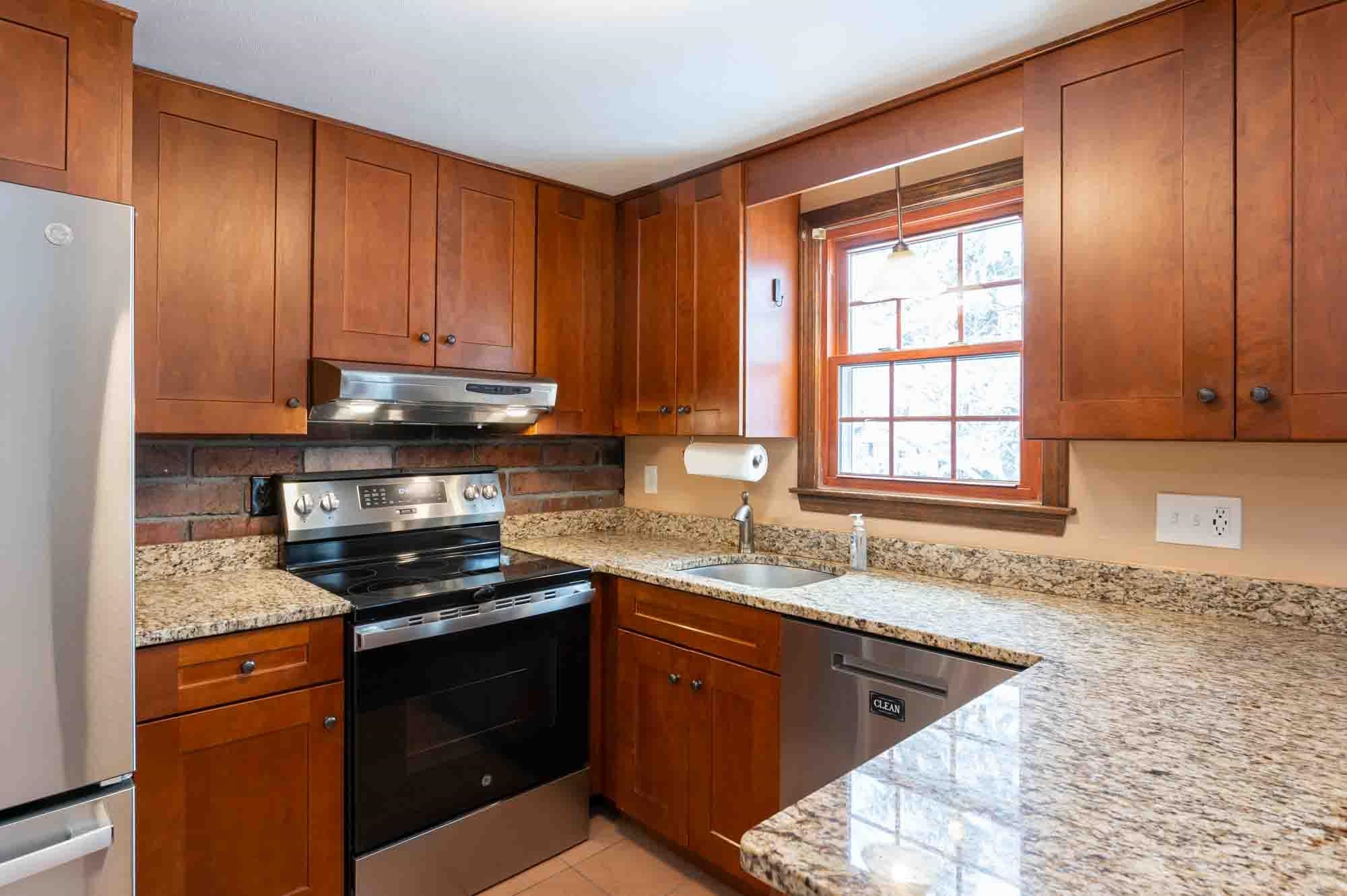 22 Olde Country Village Road Londonderry, NH 03053 - Photo 10 of 53