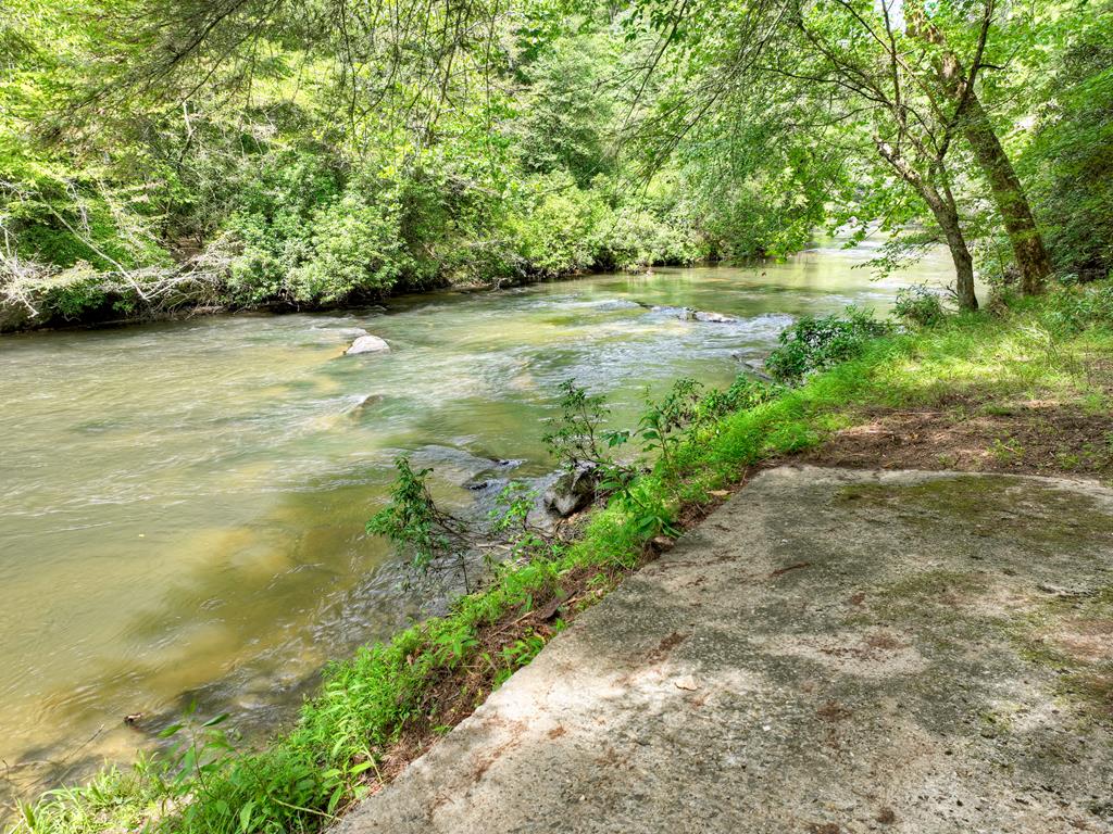 553 Indian Cave Road Ellijay, GA 30536 - Photo 2 of 46 Gallery Image 2