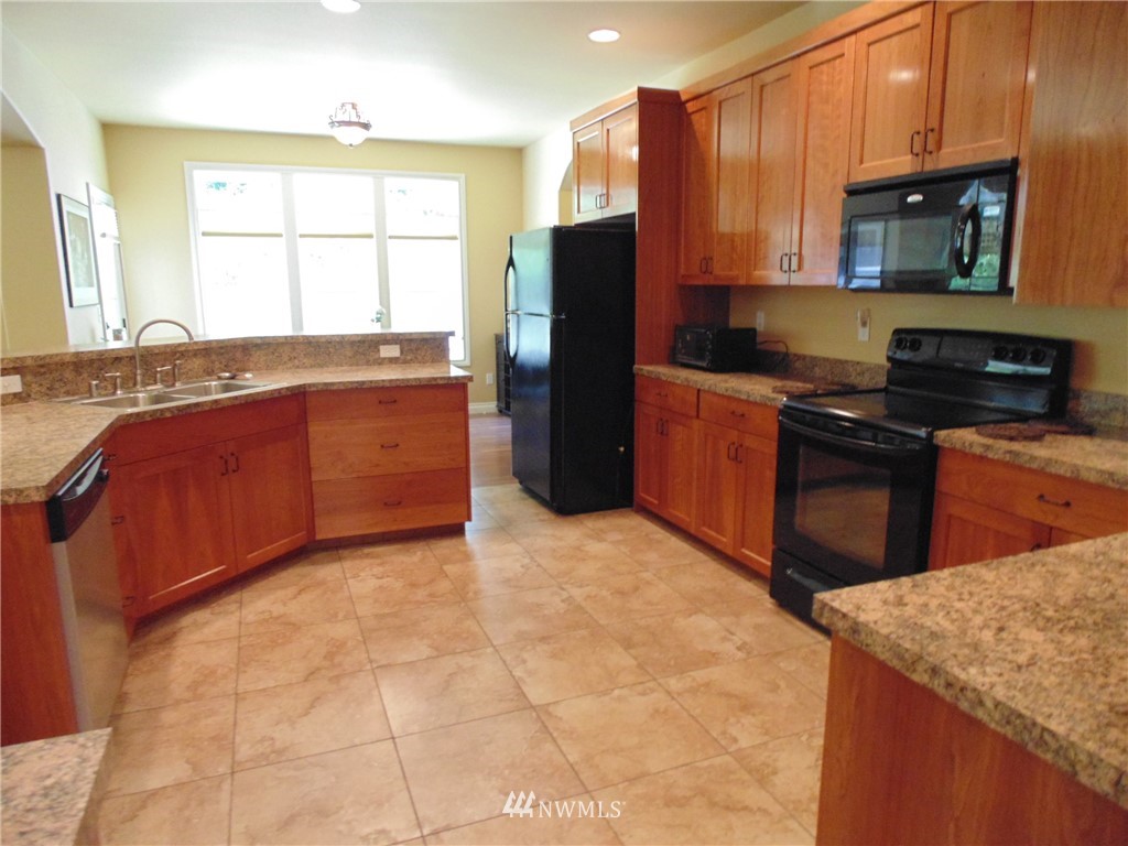 726 Glass Road Port Angeles, WA 98362 - Photo 10 of 14 Gallery Image 10