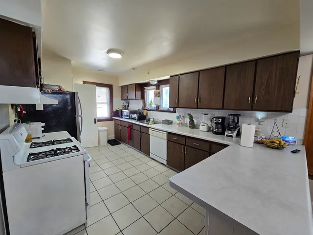 $254,900 | 616 West Keith Avenue, Waukegan, IL 60085