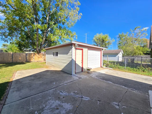 $250,000 | 616 West Keith Avenue, Waukegan, IL 60085