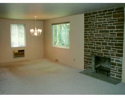 217 Rockingham Road Pittsburgh, PA 15238 - Photo 2 of 8 Dining Room.