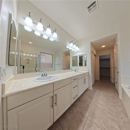 $2,570 | 7226 Summer Grove Avenue, Las Vegas, NV 89117