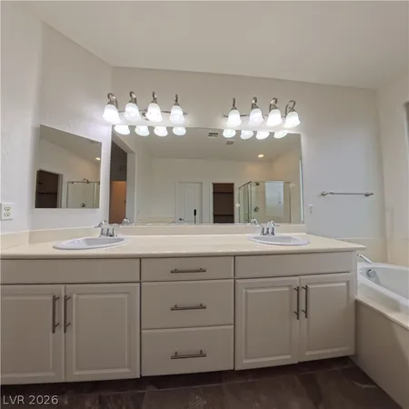 $2,570 | 7226 Summer Grove Avenue, Las Vegas, NV 89117