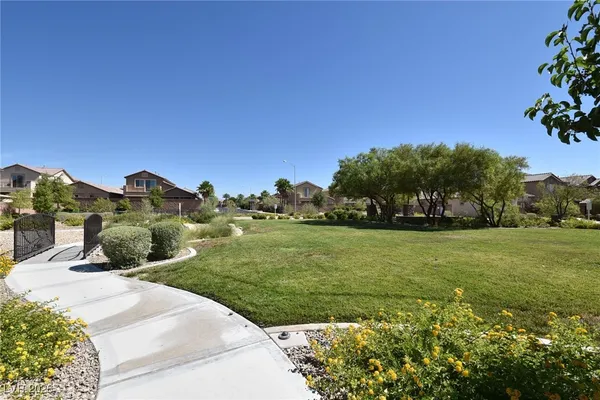 $2,570 | 7226 Summer Grove Avenue, Las Vegas, NV 89117