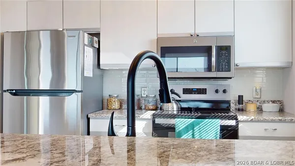 $279,000 | 2500 Bay Point Lane, Unit 741, Osage Beach, MO 65065