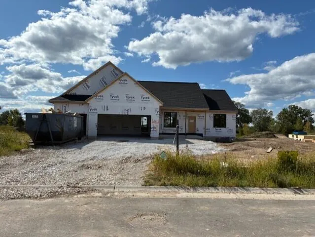 $668,900 | W251N2425 Valleyview Circle, Pewaukee, WI 53072