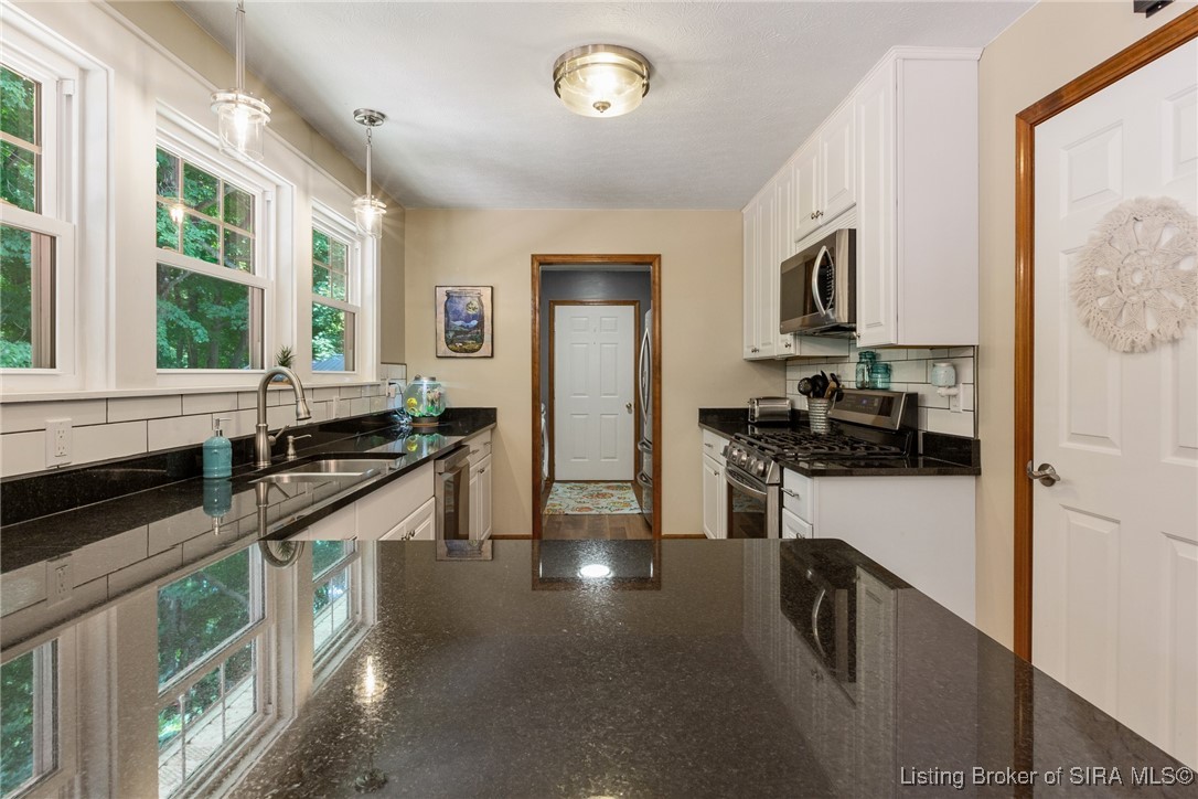 5177 Stiller Road Floyds Knobs, IN 47119 - Photo 14 of 40 Gallery Image 14