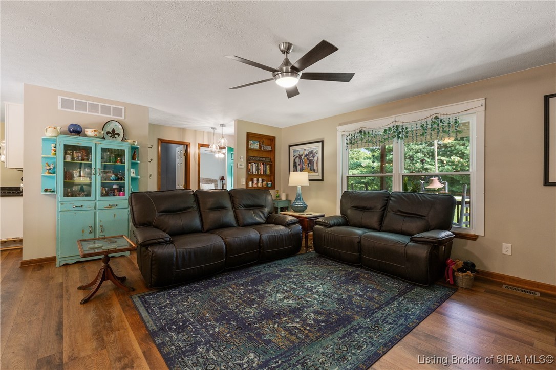 5177 Stiller Road Floyds Knobs, IN 47119 - Photo 6 of 40 Gallery Image 6
