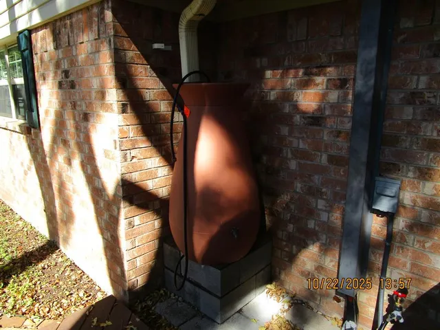 a view of a backyard of the house