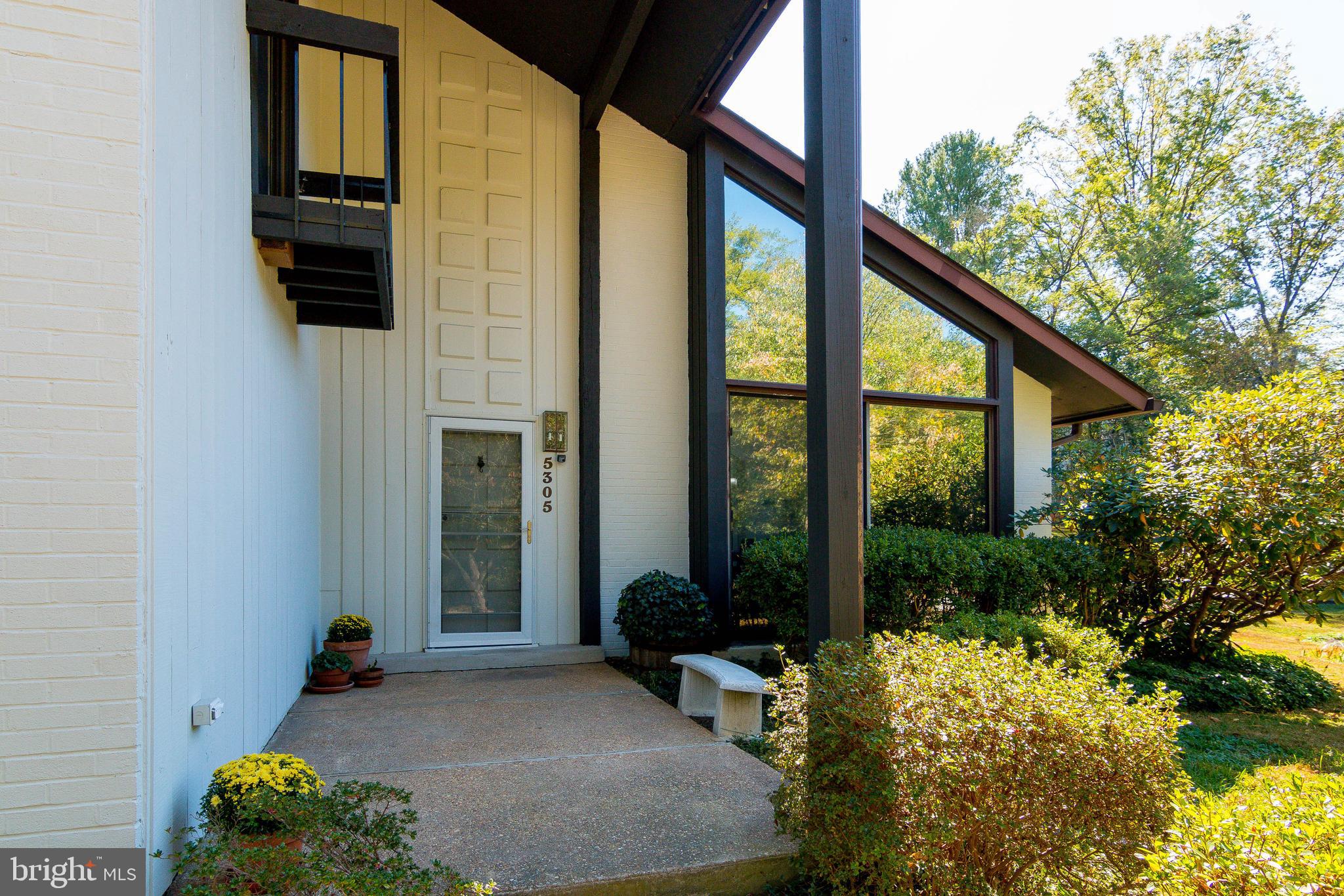 5305 Lightning View Road Columbia, MD 21045 - Photo 4 of 39 Gallery Image 4