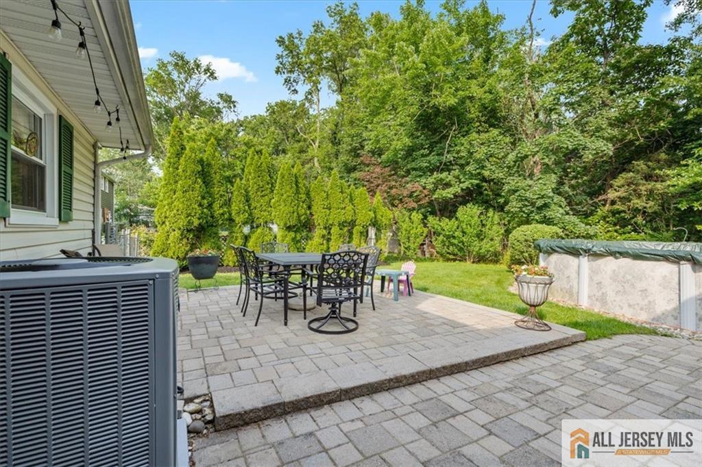 23 Spring Street Somerset, NJ 08873 - Photo 3 of 18