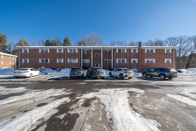 $315,000 | 39 Pleasant Street, Unit B10, Northborough, MA 01532