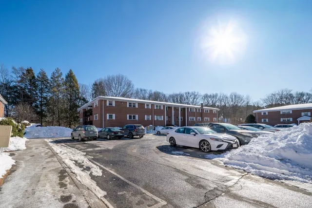 $315,000 | 39 Pleasant Street, Unit B10, Northborough, MA 01532