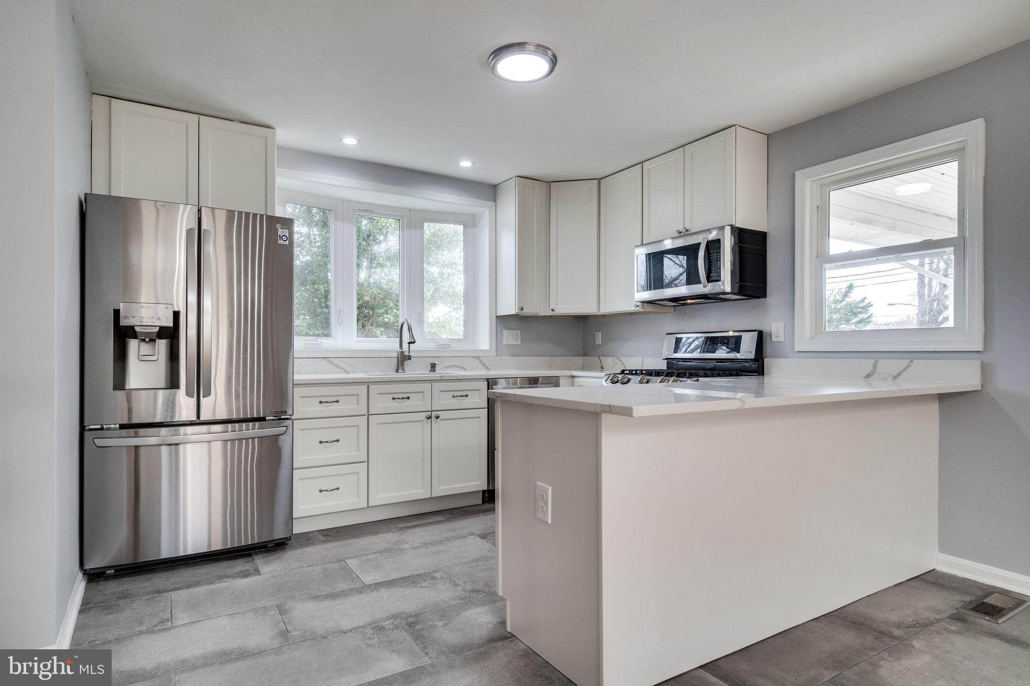 6506 Fort Hunt Road Alexandria, VA 22307 - Photo 2 of 42 Gallery Image 2