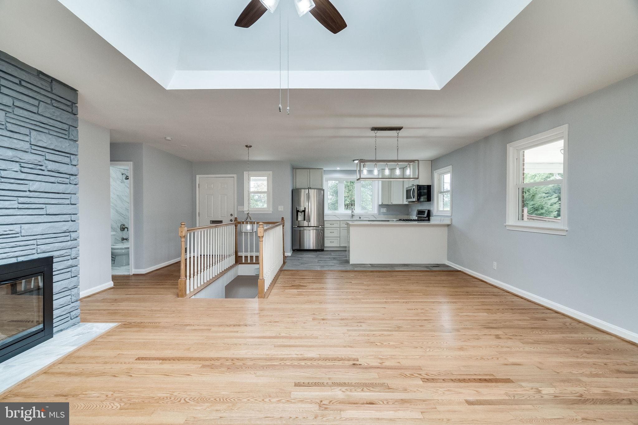 6506 Fort Hunt Road Alexandria, VA 22307 - Photo 8 of 42 Gallery Image 8