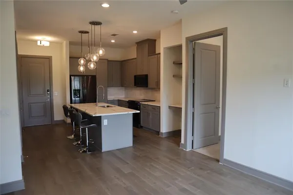 $2,300 | 2700 Old Denton Road, Unit 3314, Carrollton, TX 75007