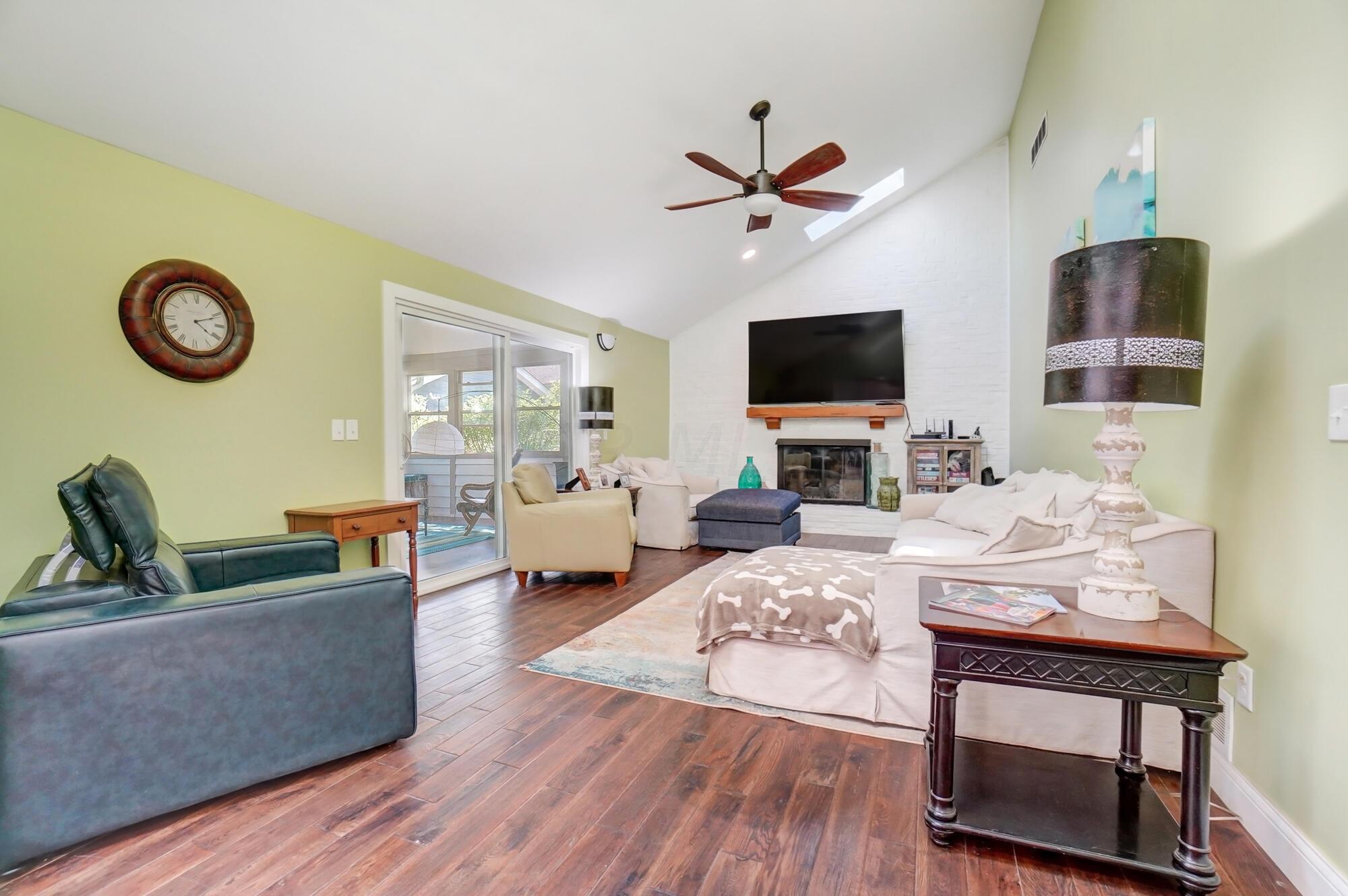 4251 Shire Landing Road Hilliard, OH 43026 - Photo 19 of 60 Family Room
