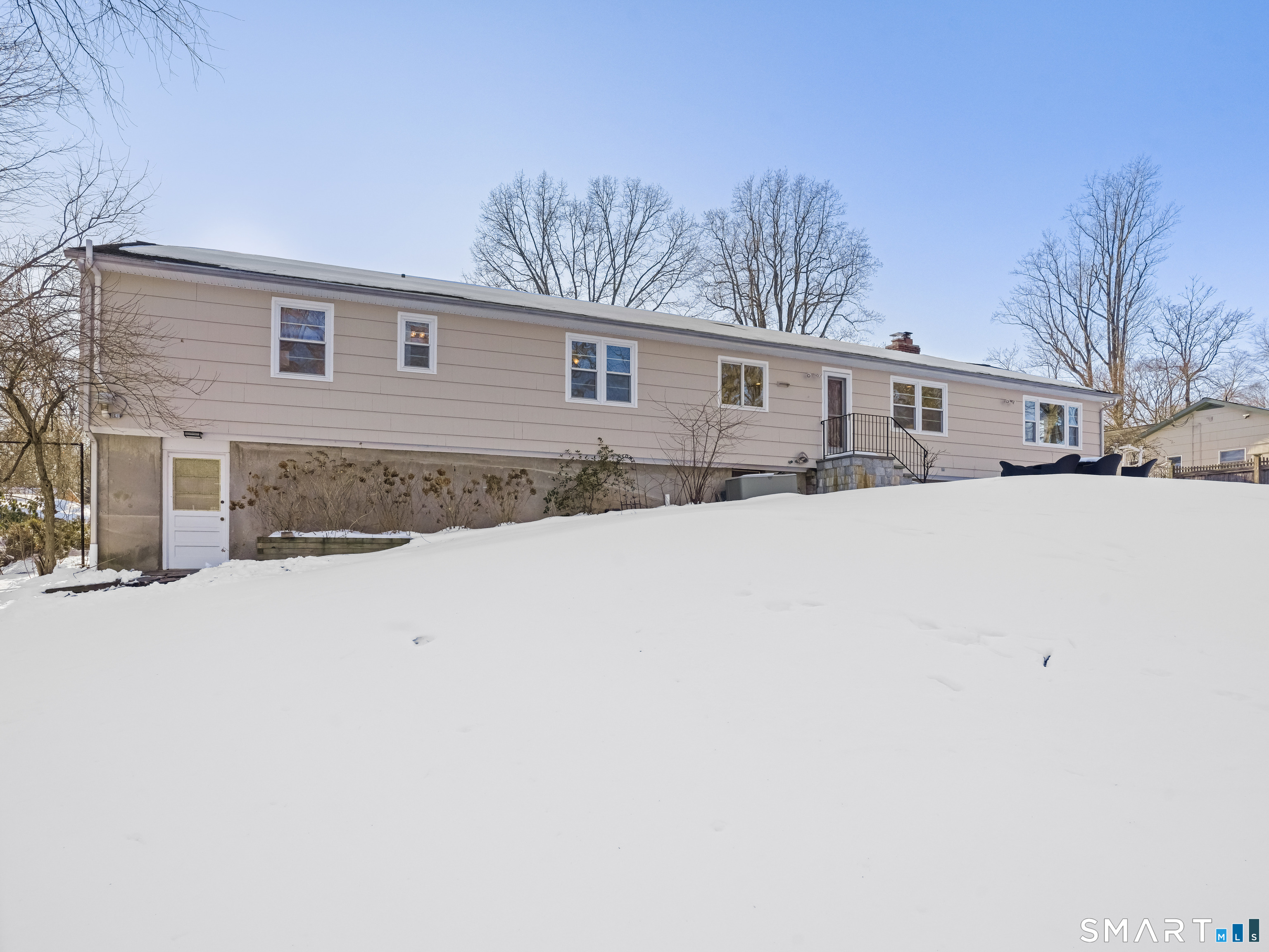 250 Lockwood Road Fairfield, CT 06825 - Photo 28 of 30