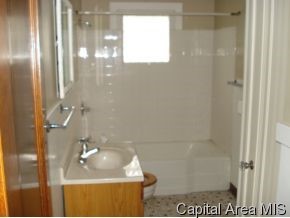 2217 South 11th Street Springfield, IL 62703 - Photo 5 of 12