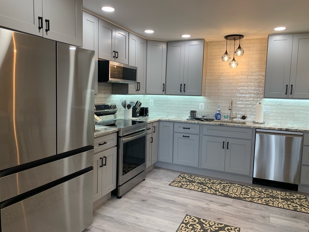 5 39th Street, Unit WINTER Newbury, MA 01951 - Photo 5 of 35 Gallery Image 5