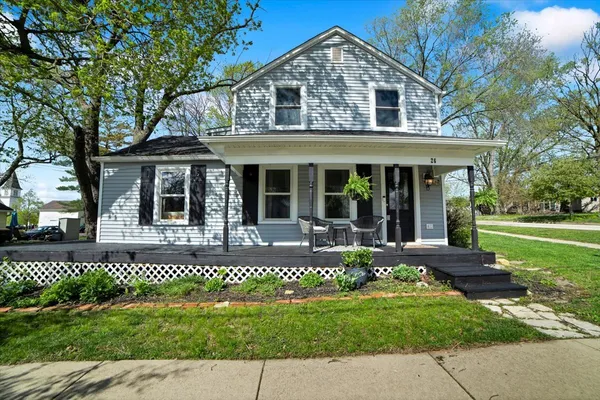 $320,000 | 26 East Van Buren Street, Oswego, IL 60543