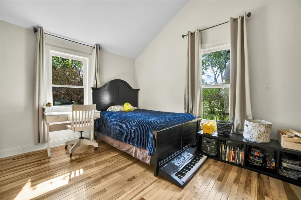 26 East Van Buren Street Oswego, IL 60543 - Photo 16 of 30