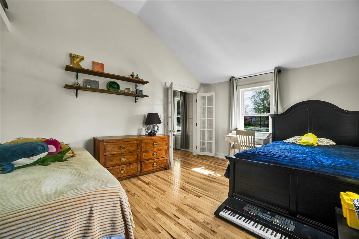 26 East Van Buren Street Oswego, IL 60543 - Photo 17 of 30