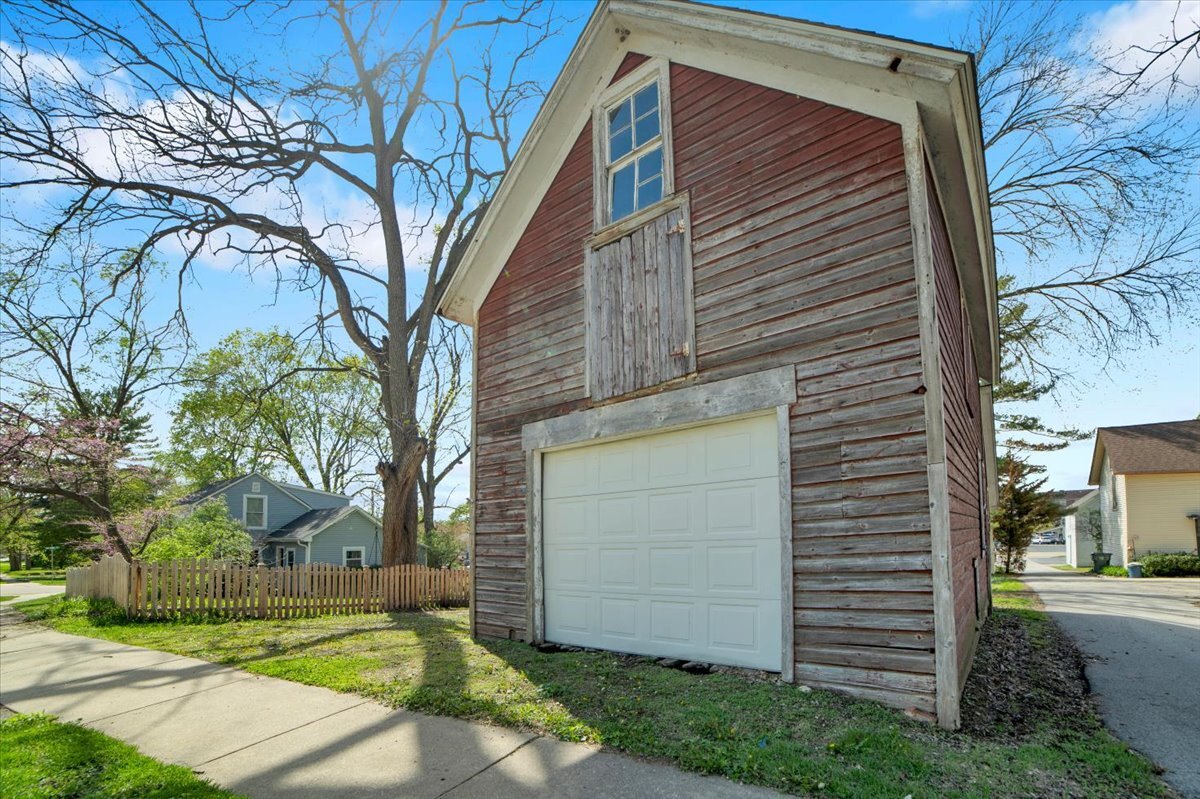 26 East Van Buren Street Oswego, IL 60543 - Photo 27 of 30