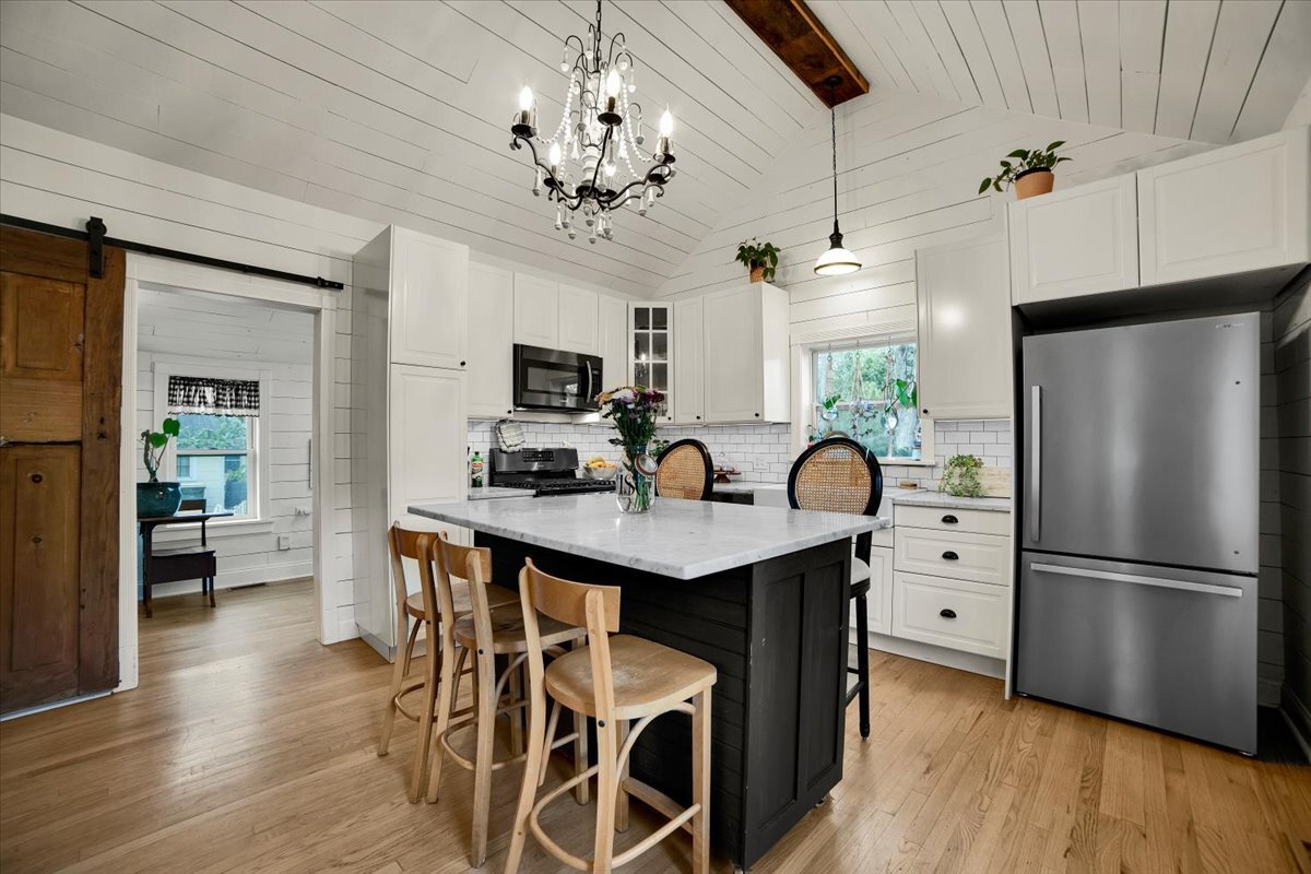 26 East Van Buren Street Oswego, IL 60543 - Photo 9 of 30