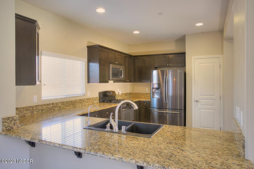 1240 Meridian Way Lompoc, CA 93436 - Photo 8 of 39 5