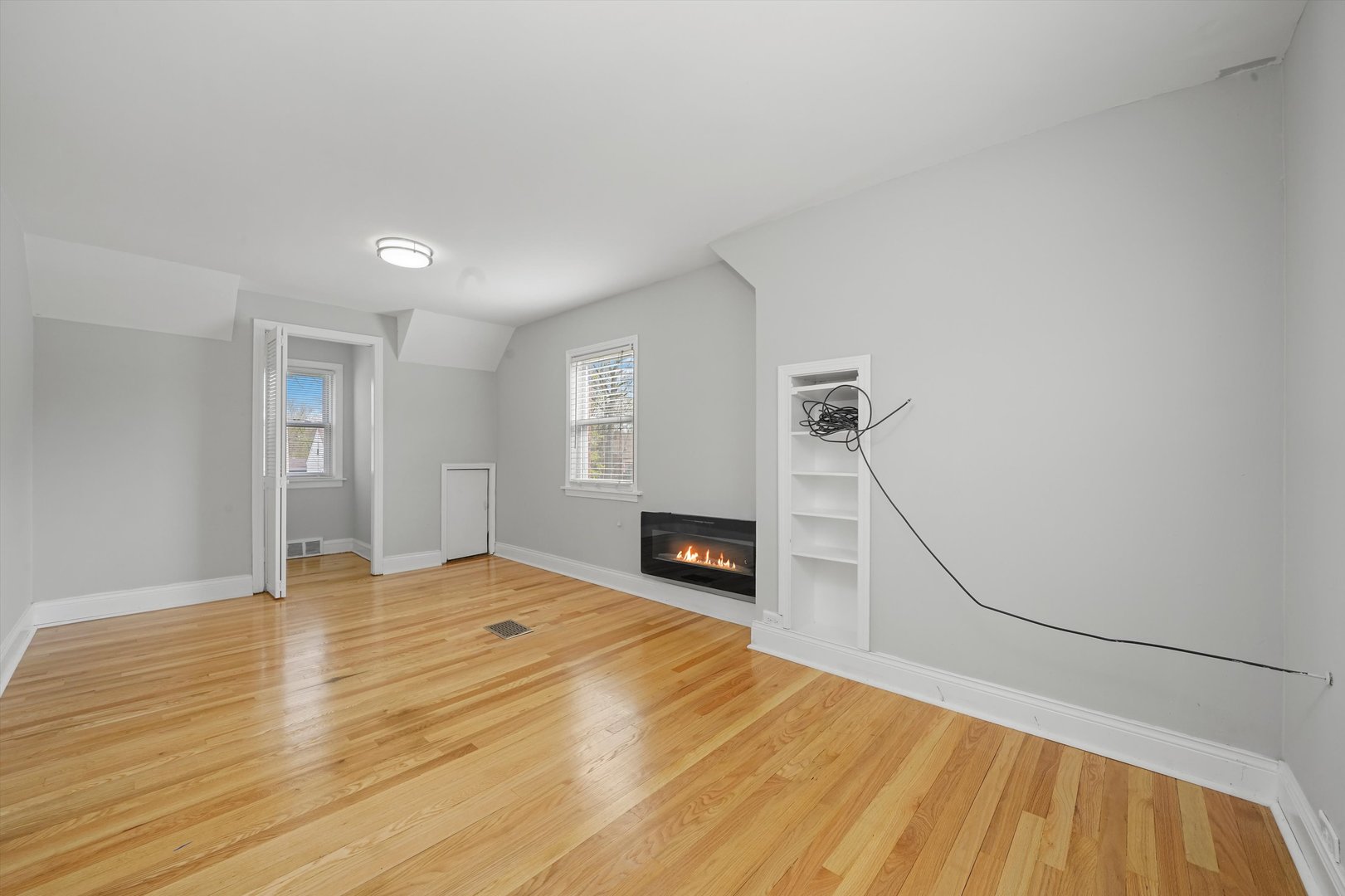 1643 183rd Street Homewood, IL 60430 - Photo 25 of 44 a view of empty room with a fireplace