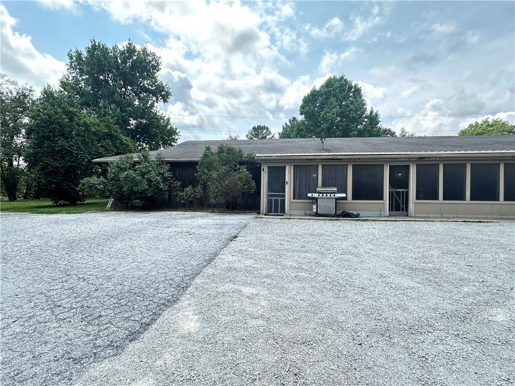 3611 Bishop Road St. Joseph, MO 64505 - Photo 14 of 57