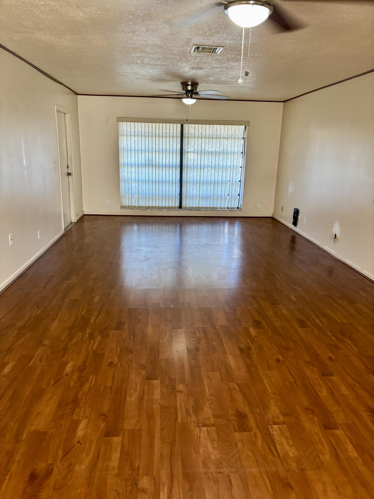 4916 Eaglewood Road, Unit A Boynton Beach, FL 33436 - Photo 33 of 35 Dining/Living