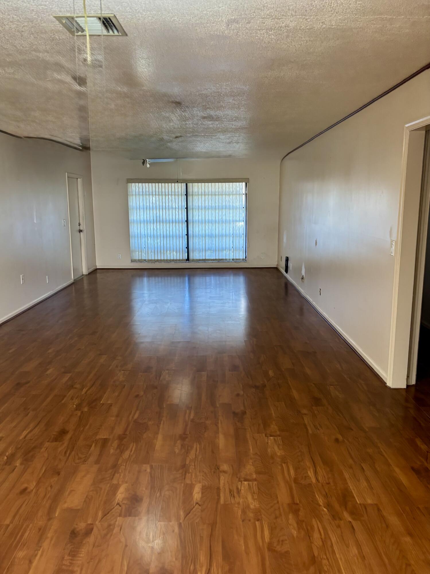 4916 Eaglewood Road, Unit A Boynton Beach, FL 33436 - Photo 7 of 35 Dining/Living