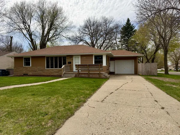 $235,000 | 1123 Elmhurst Avenue, Luverne, MN 56156