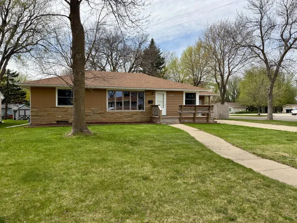 $235,000 | 1123 Elmhurst Avenue, Luverne, MN 56156