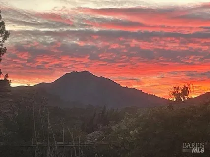 $1,585,000 | 14 Seawolf Passage, Corte Madera, CA 94925