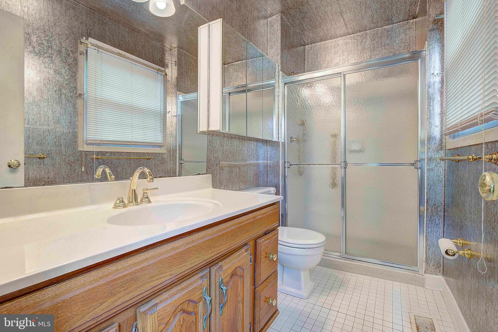 8705 Crestmont Lane Laurel, MD 20708 - Photo 13 of 31 Master bathroom
