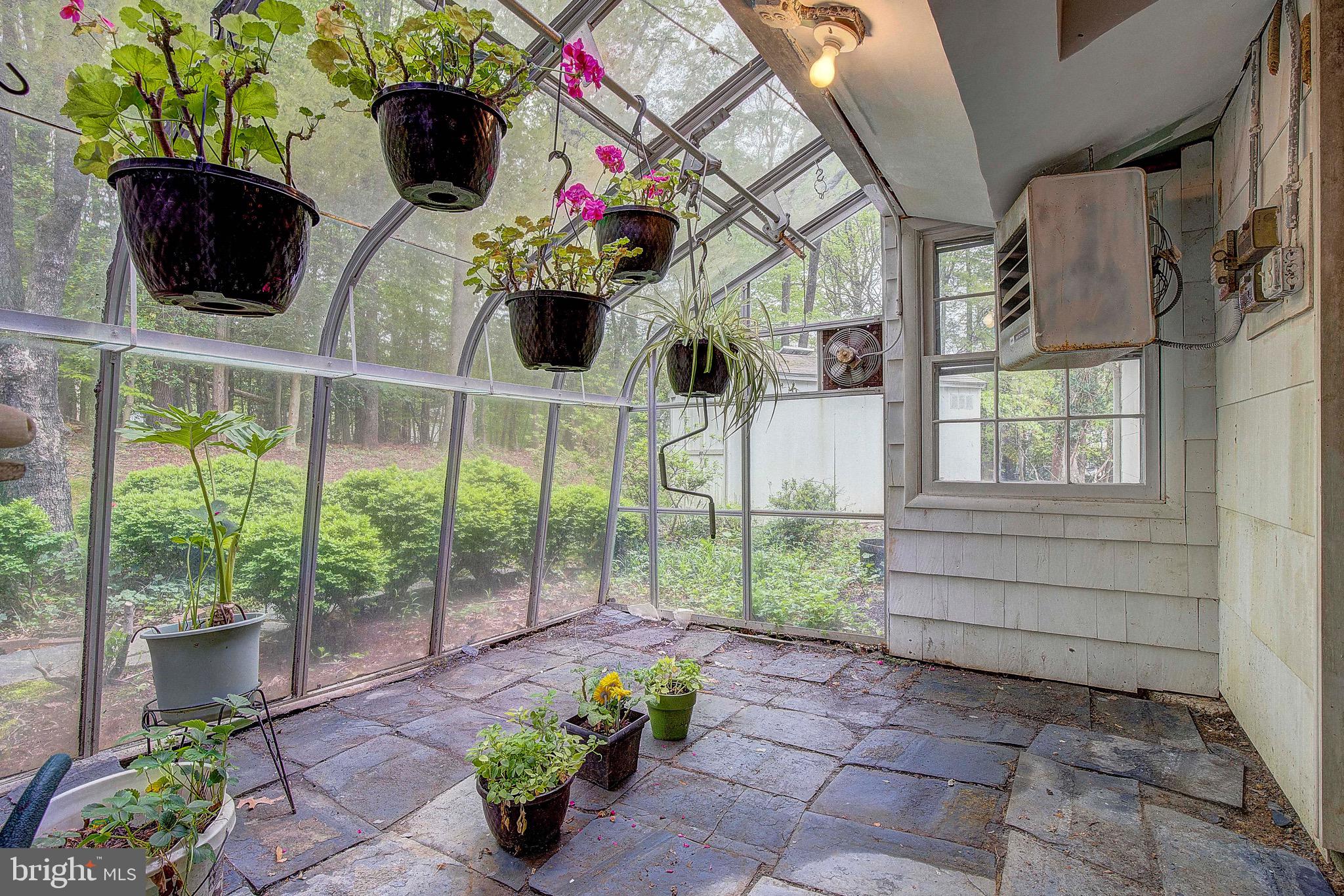 8705 Crestmont Lane Laurel, MD 20708 - Photo 14 of 31 Greenhouse